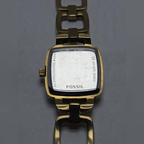 Womens Fossil Gold Tone 24mm Watch Geometric New Battery ES-2270 - Picture 9 of 9